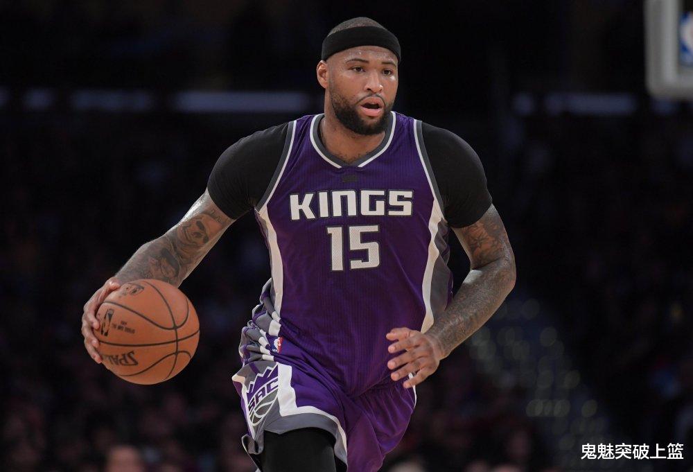 他努力调整 他努力调整